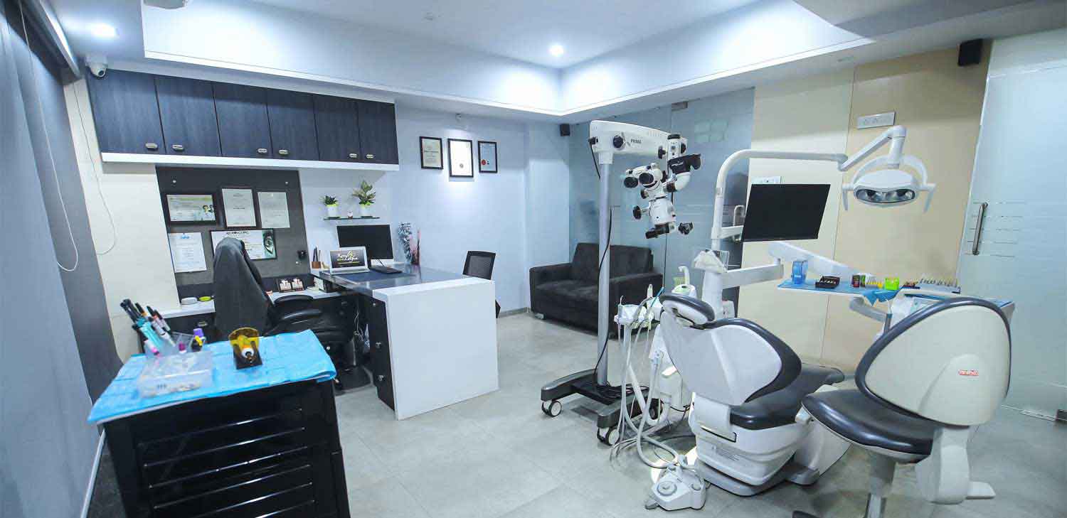 Dental Clinics in Dindoli